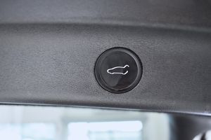 Tesla Model Y bild 6