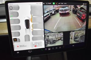 Tesla Model Y bild 12