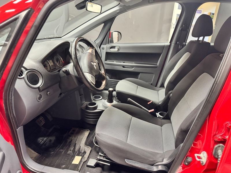 Mitsubishi Colt bild 4