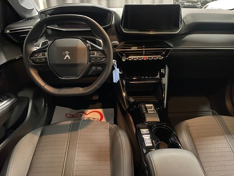 Peugeot 208 bild 8