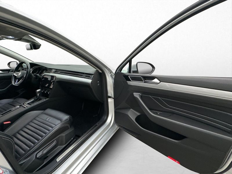 Volkswagen Passat bild 13