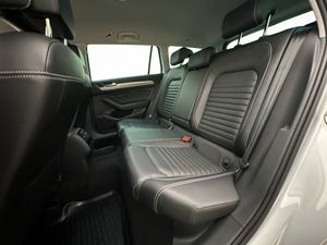 Volkswagen Passat bild 14