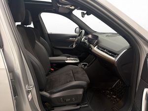 BMW iX1 bild 11