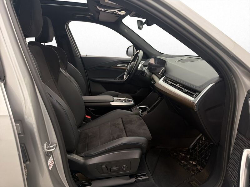 BMW iX1 bild 11