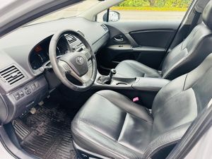 Toyota Avensis bild 8