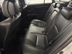 Toyota Avensis bild 19
