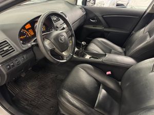 Toyota Avensis bild 20