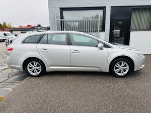 Toyota Avensis bild 10