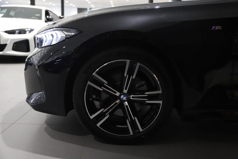 BMW 320 bild 6