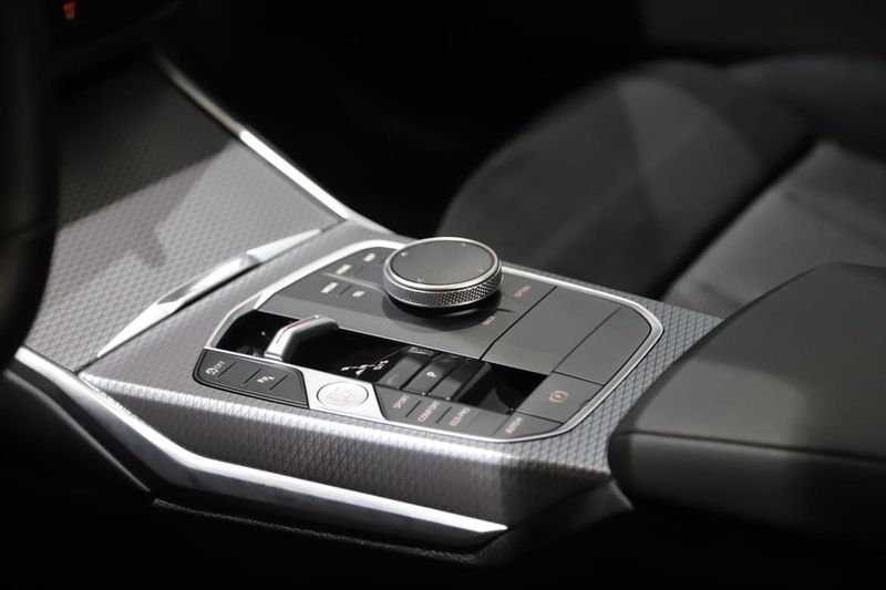 BMW 320 bild 12