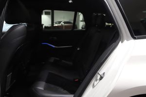 BMW 330 bild 12