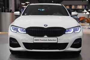 BMW 330 bild 8