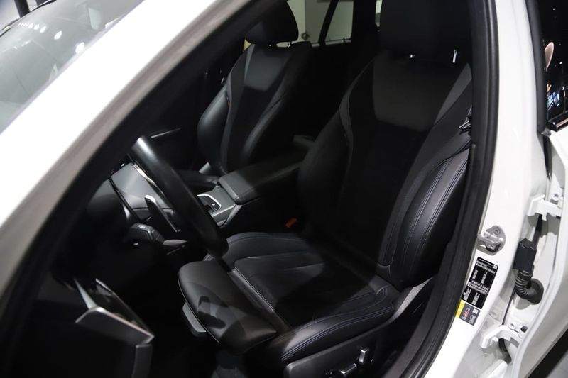 BMW 330 bild 11
