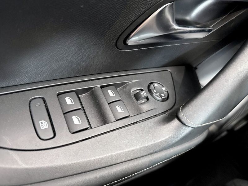 Peugeot 2008 bild 7