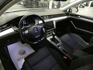 Volkswagen Passat bild 13