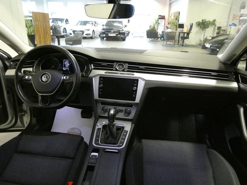 Volkswagen Passat bild 14