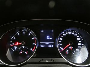 Volkswagen Passat bild 17
