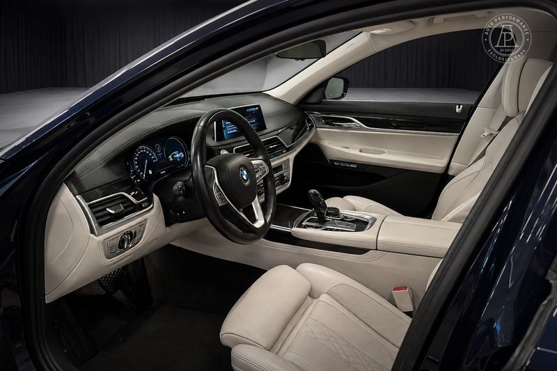 BMW 750 bild 6