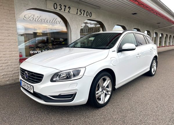 Volvo V60 D5 Twin Engine AWD Aut Momentum 7.400 Mil Euro 6 - 2018