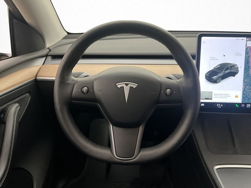 Tesla Model Y bild 12
