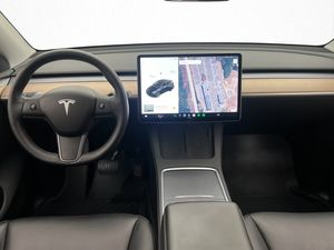 Tesla Model Y bild 16