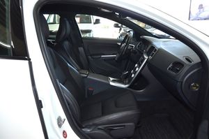 Volvo V60 bild 8