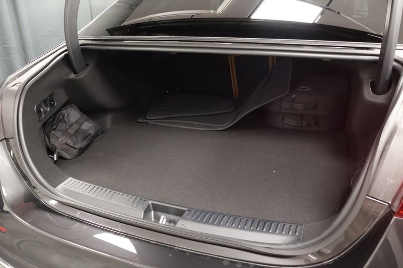 Mercedes E300 bild 19