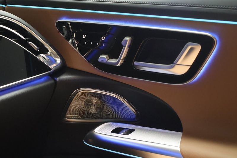 Mercedes E300 bild 18