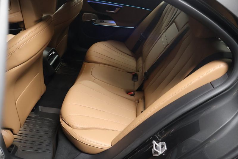 Mercedes E300 bild 11