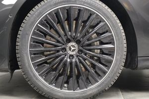 Mercedes E300 bild 6