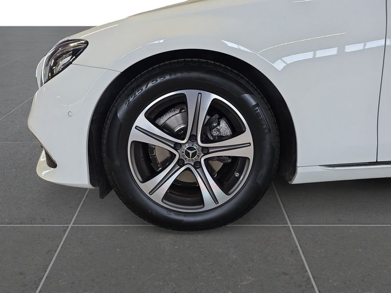 Mercedes E200 bild 12