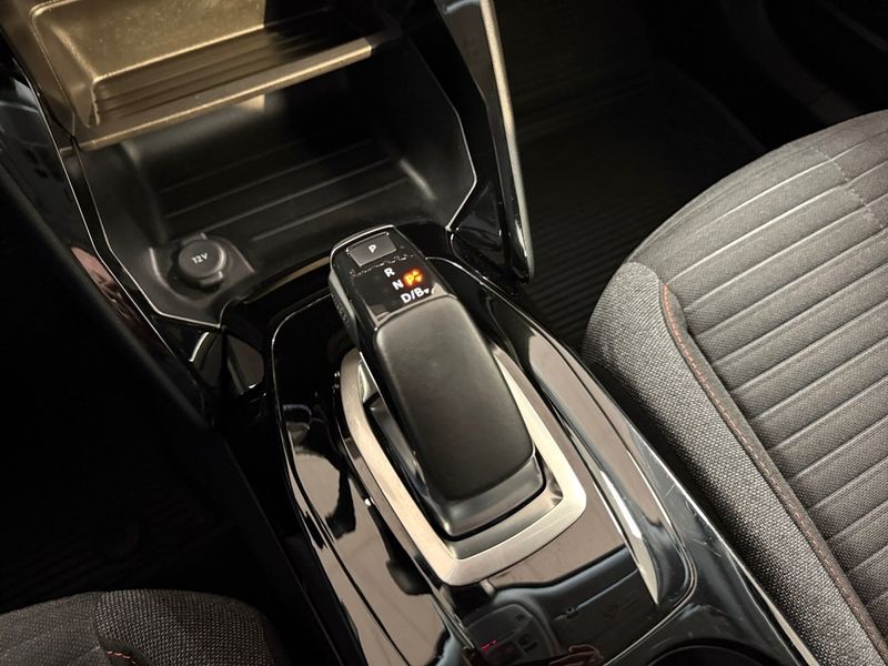 Peugeot e-2008 bild 18