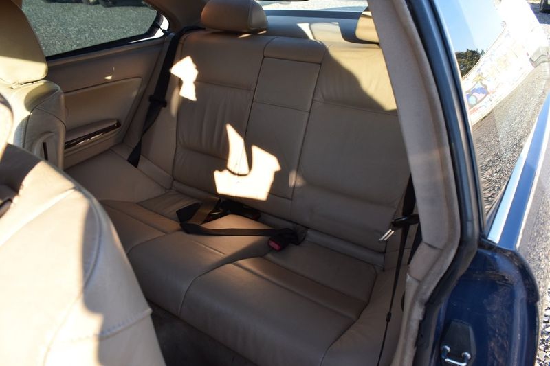 BMW 323 bild 8