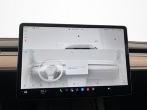Tesla Model Y bild 26