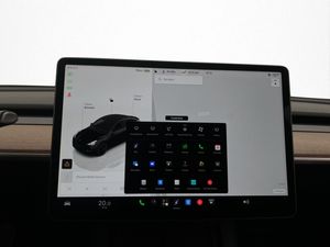 Tesla Model Y bild 24