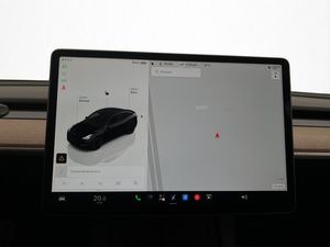 Tesla Model Y bild 23