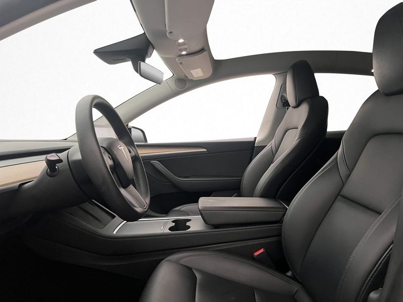 Tesla Model Y bild 12