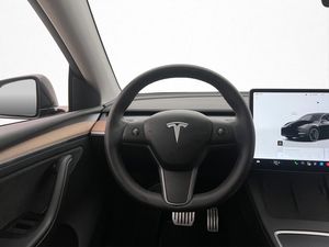 Tesla Model Y bild 14