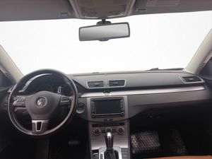 Volkswagen Passat bild 13
