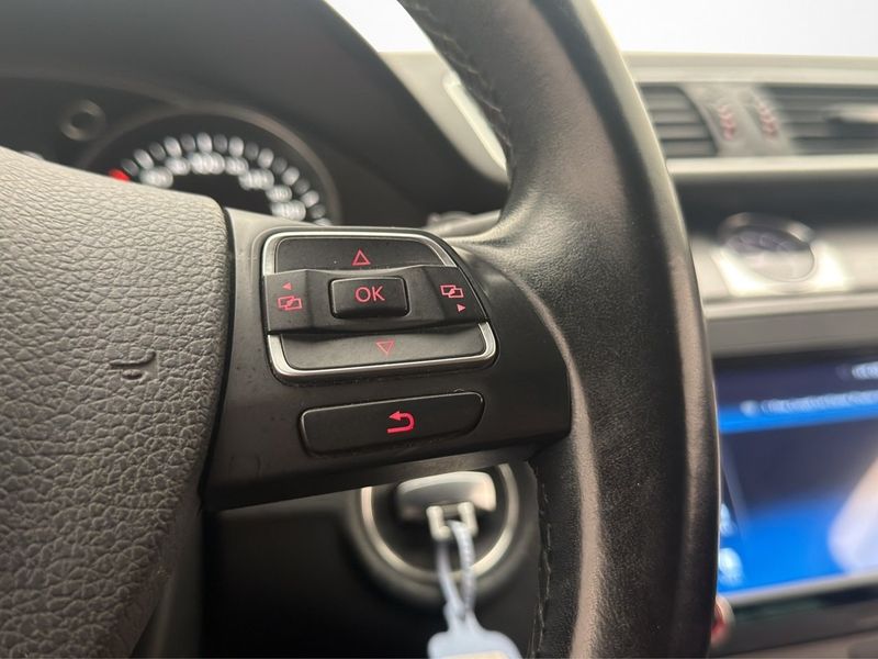 Volkswagen Passat bild 18