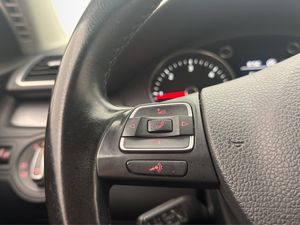 Volkswagen Passat bild 16