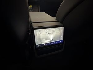 Tesla Model 3 bild 12