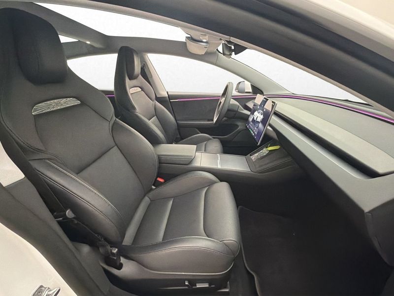 Tesla Model 3 bild 25