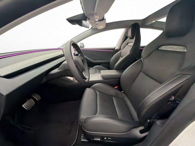 Tesla Model 3 bild 11