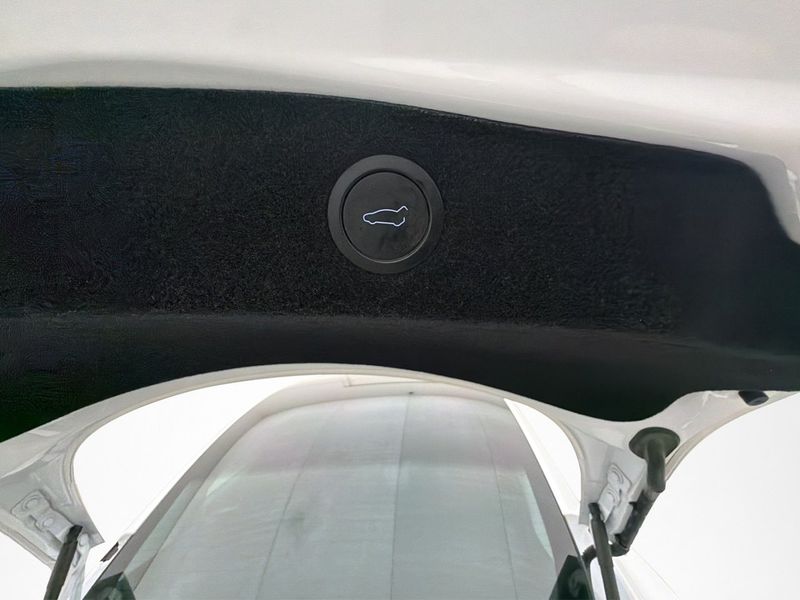 Tesla Model 3 bild 27
