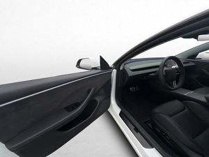 Tesla Model 3 bild 9