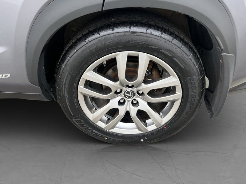 Lexus NX bild 32