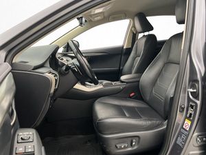 Lexus NX bild 11