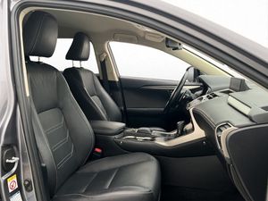 Lexus NX bild 27