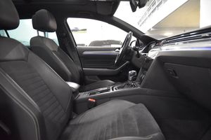 Volkswagen Passat bild 12
